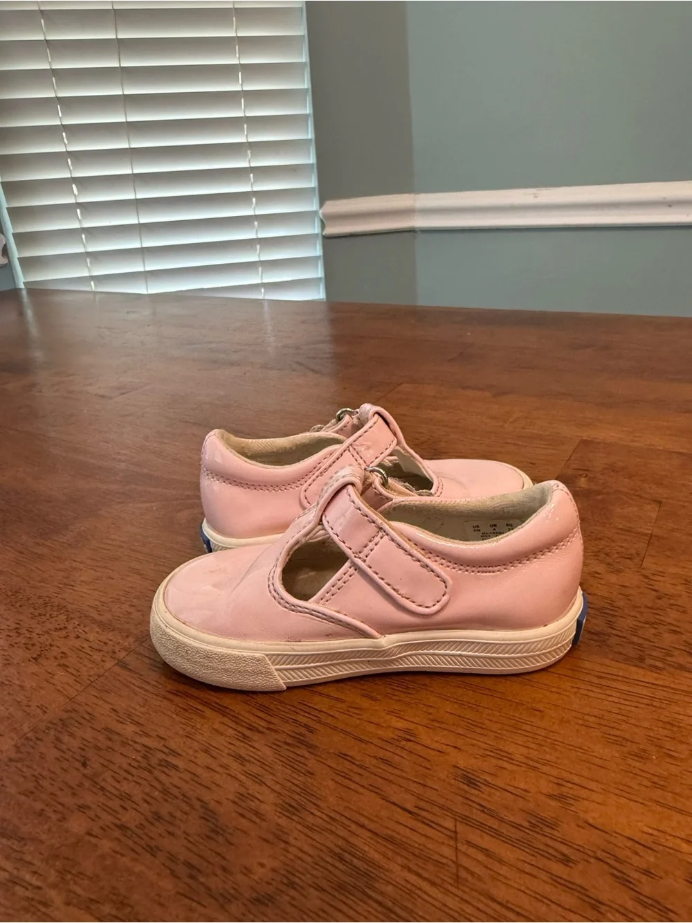Keds Daphne Girls T-Strap Mary Jane Pink Patent Leather Sneakers Toddler Kid 5